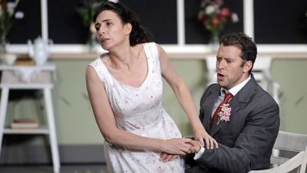 Véronique Gens et Joseph Kaiser dans &quot;Alceste&quot; de Glück (Aix-en-Provence, 28 juin 2010)
 (Anne-Christine Poujoulat / AFP)