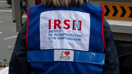 Une manifestation contre la fusion entre l'ASN et l'IRSN se tient à Paris, le 5 mars 2024. (RICCARDO MILANI / HANS LUCAS / AFP)