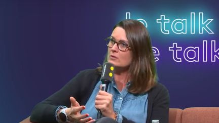 Véronique Béchu, cheffe du pôle stratégique de l'Office Mineurs du Ministère de l'Intérieur, alerte sur l'explosion de la sextorsion en France,  ce chantage à la vidéo intime qui a fait l’objet de 12 000 signalements l’an dernier