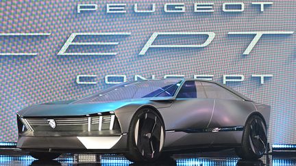 La Peugeot Inception EV au&nbsp;Consumer Electronics Show (CES) à Las Vegas (États-Unis), le 6 janvier 2023. (ROBYN BECK / AFP)