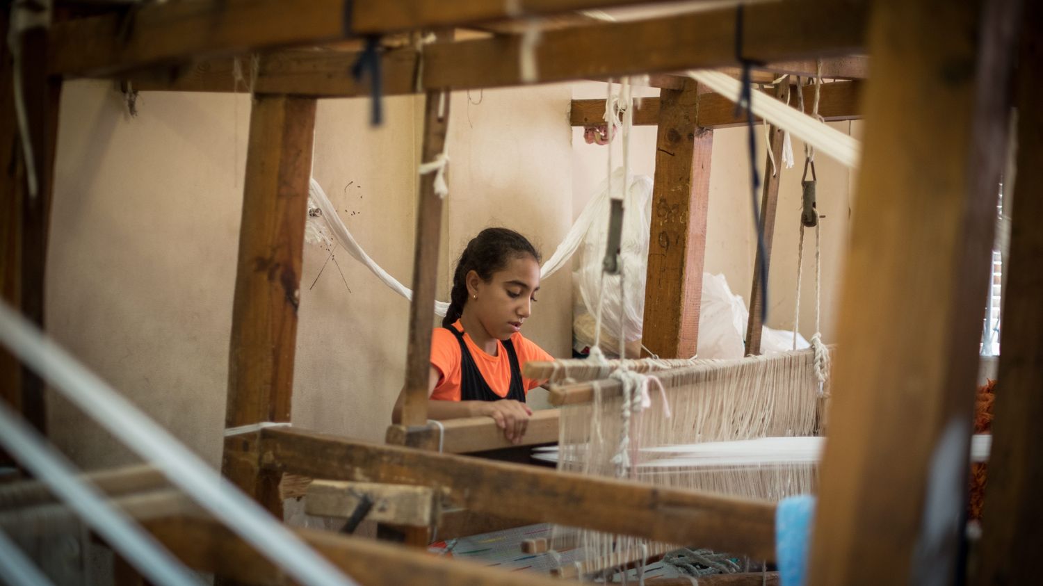 La fabrication du chocolat montrée à des enfants du Caire