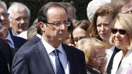 François Hollande rend hommage à l'ancien premier ministre Pierre Bérégovoy à Nevers (Nièvre) le 1er mai (PATRICK KOVARIK / AFP)