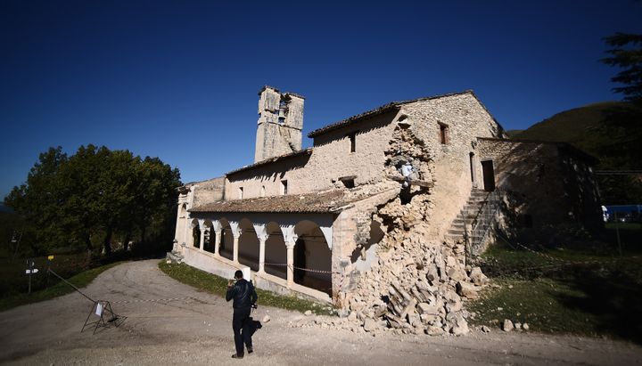 Une partie des dégâts sur l'Abbaye Sant'Euzio de Preci.
 (FILIPPO MONTEFORTE / AFP)