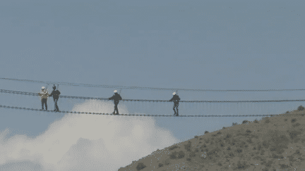 VIDEO. En Italie, un pont suspendu met à l'épreuve votre peur du vide