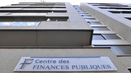 La fa&ccedil;ade du Centre des finances publiques du 16&egrave;me arrondissement de Paris, le 22 juillet 2010 &agrave; Paris. (BERTRAND LANGLOIS / AFP)