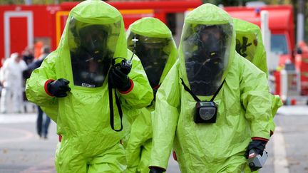 &nbsp; (Exercice de sécurité préparatoire contre une attaque chimique, Stade Bollaert de Lens, 12 novembre 2015 © Maxppp)