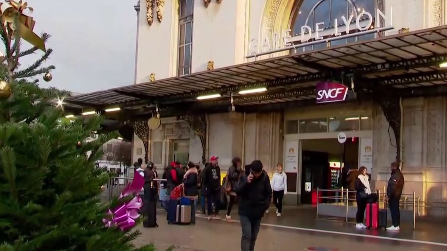 SNCF : deux syndicats de contrôleurs maintiennent leur préavis de grève