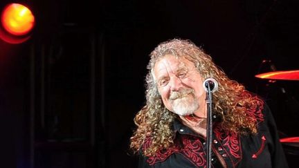 Robert Plant sur scène avec ses Sensational Space Shifters.  République Tchèque, Juillet 2016.
 (Pavel Nemecek/AP/SIPA)