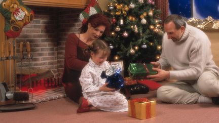 De nombreux parents redoutent le moment où ils devront briser le mythe du père Noël auprès de leurs enfants. (MAXPPP)