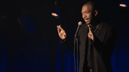 American comedian Jay Pharoah in the video campaign "Just Joking" broadcast to denounce school shootings, broadcast on September 27, 2023. (SANDY HOOK PROMISE / YOUTUBE)