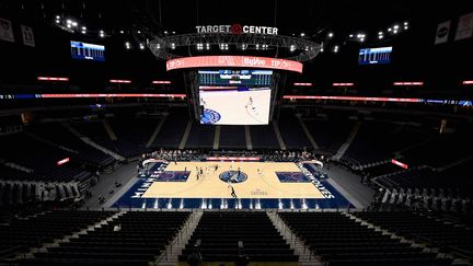 La salle des Minnesota Timberwolves, le Target Center, sans spectateur durant un match de pré-saison contre les Memphis Grizzlies le 12 décembre (HANNAH FOSLIEN / GETTY IMAGES NORTH AMERICA)