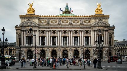 La façade de l'Opéra Garnier, à Paris (9e) (DAVID HIMBERT / HANS LUCAS)