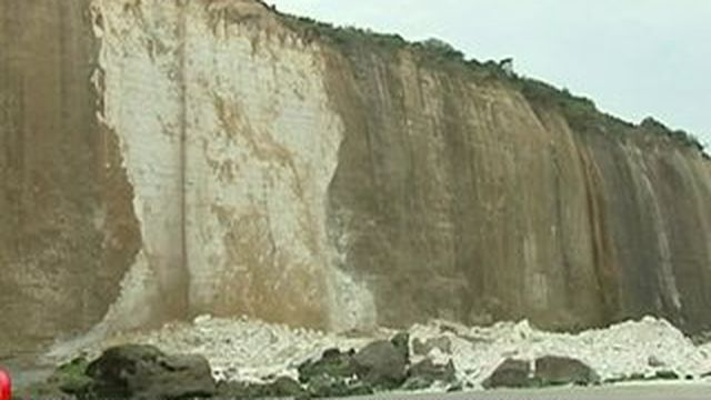 Éboulement d'une falaise en Seine-Maritime : l'érosion des côtes françaises s'accélère