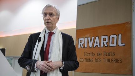 Le président de Radio Courtoisie Henry de Lesquen, le 9 avril 2016 lors d'un banquet organisé à Bagnolet (Seine-Saint-Denis) par l'hebdomadaire d'extrême droite "Rivarol". (YANN CASTANIER / HANS LUCAS / AFP)