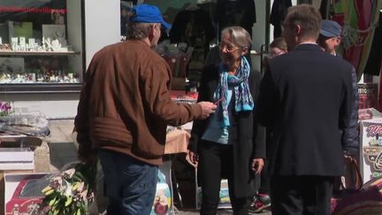 Nominée lundi 16 mai,&nbsp;Élisabeth Borne est la première femme Première ministre depuis 31 ans. Que pensent les Français de ces choix&nbsp;? Réactions dans le Calvados, près de Livarot, son fief familial. (FRANCE 2)