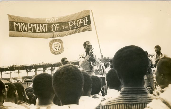 Meeting du parti MOP (Movement Of the People) fondé par Fela Kuti au Tafawa Balewa Square de Lagos (Nigéria), en novembre 1978. (FEMI BANKOLE OSUNLA - COLLECTION MABINUORI KAYODE IDOWU)