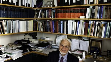 Le prix Nobel 2009 de chimie, Thomas A. Steitz, de Yale, 2e meilleure université mondiale selon Shanghaï (© AFP/Christopher Capozziello)