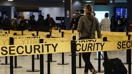 &nbsp; (Même des explosifs passent à travers les mailles du filet de la sécurité des aéroports américains © Reuters-Eduardo Munoz)