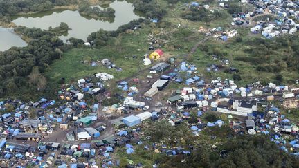 &nbsp; (Photo aérienne de la "jungle" de Calais, prise le 18 octobre dernier © MaxPPP)