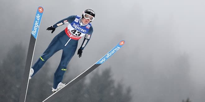 Coline Mattel, l'espoir français du saut à ski féminin. 