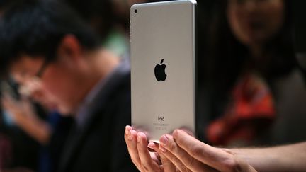 Un nouvel iPad mini pr&eacute;sent&eacute; le 22 octobre 2013 &agrave; San Francisco (Etats-Unis). (JUSTIN SULLIVAN / GETTY IMAGES NORTH AMERICA / AFP)