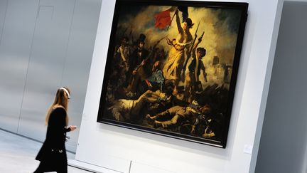 "La Libert&eacute; guidant le peuple", expos&eacute;e le 3 d&eacute;cembre 2012 au mus&eacute;e du Louvre-Lens (Pas-de-Calais). (PHILIPPE HUGUEN / AFP)