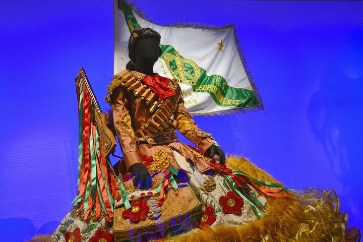 Exposition&nbsp;"Carnaval de Rio"&nbsp;au Centre National du Costume de Scène à Moulins, le 2 décembre 2021 (THIERRY ZOCCOLAN / AFP)