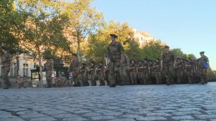 14 juillet : des chasseurs alpins sur les Champs