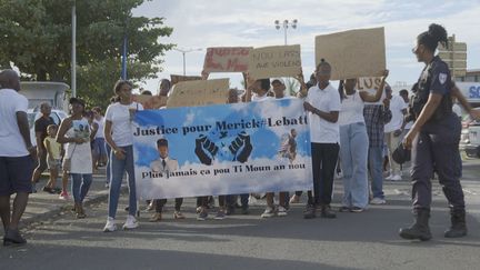 Marche blanche pour Merick ce samedi dans les rues du Moule 23/11/24 (Rudy Rilcy - Guadeloupe la 1ère)