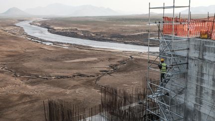 Le chantier du "barrage de la grande renaissance éthiopienne", en Éthiopie, le 26 décembre 2019. (EDUARDO SOTERAS / AFP)