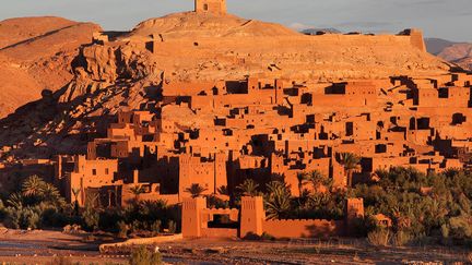 Le site classé au patrimoine mondial de l’Unesco est situé à une trentaine de kilomètres des studios de Ouarzazate (centre), la "Mecque" du cinéma au Maroc. C’est le plus célèbre des ksars du Sud marocain.&nbsp; &nbsp; &nbsp; &nbsp; (MANUEL COHEN / AFP)