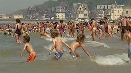 La plage de Trouville (Calvados) (France 2)