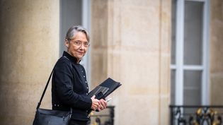 La Première ministre, Elisabeth Borne, le 8
                      mars 2023 à Matignon. (XOSE BOUZAS / HANS LUCAS /
                      AFP)