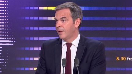 Olivier Véran, porte-parole du gouvernement, était l'invité de franceinfo, le 12 juillet 2023. (FRANCEINFO / RADIO FRANCE)