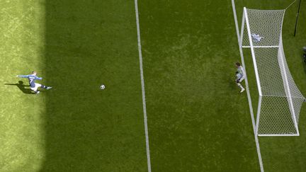 À l’été 2018, Antoine Griezmann dispute sa deuxième Coupe du monde. Le 16 juin, il inscrit le premier but du tournoi pour la France, lors du match d’ouverture contre l’Australie, sur penalty. (LUIS ACOSTA / AFP)