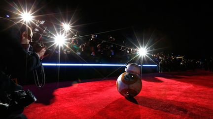  (Le droid BB-8 à la première mondiale du Réveil de la Force, à Hollywood. © Mario Anzuoni/Reuters)