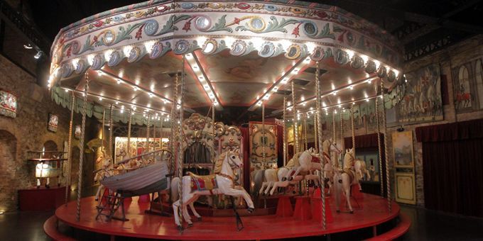 Manège du Musée des Arts forains (13/9/2011)
 (Olivier Lejeune / Le Parisien / PhotoPQR / MaxPPP)