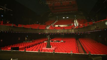 L'Olympia vide, à Paris, en mai 2020.&nbsp; (BERTRAND GUAY / AFP)