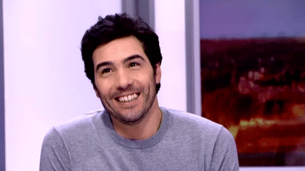 Tahar Rahim sur le plateau de France 2 pour "Le prix du succès"
 (France 2 / Culturebox / Capture d&#039;écran)