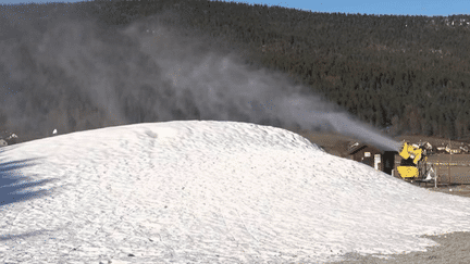 Réchauffement climatique : les stations de ski s’adaptent (France 2)