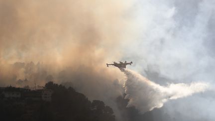 Bouches-du-Rhône : l'incendie de Port-de-Bouc est fixé