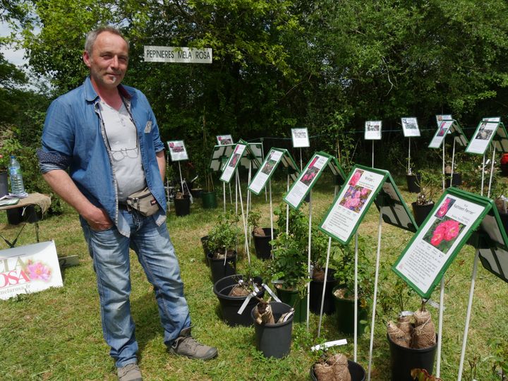 Jean-Lin Lebrun (Pépinière Mela Rosa).&nbsp; (ISABELLE MORAND / RADIO FRANCE / FRANCE INFO)