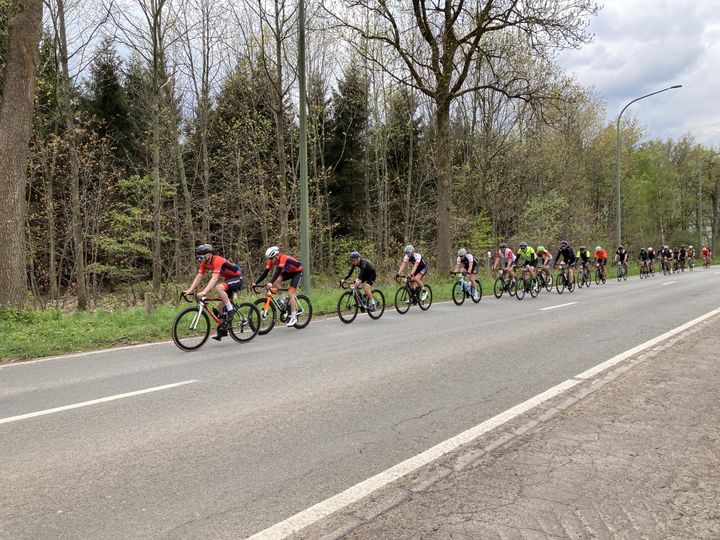 The cyclists during   (DR)