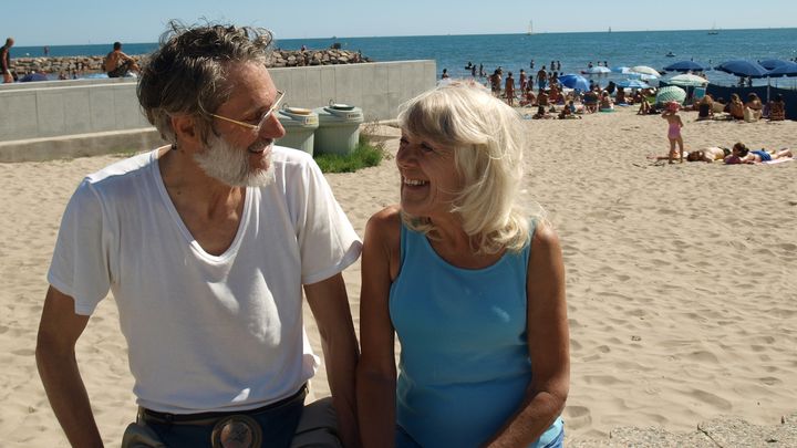 Michel et son amie Carol ont l'habitude de passer la journ&eacute;e &agrave; La Grande-Motte. (ARIANE NICOLAS / FTVI)