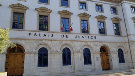 Le palais de justice de Valence dans la Drôme. (FLORENCE GOTSCHAUX / RADIO FRANCE)