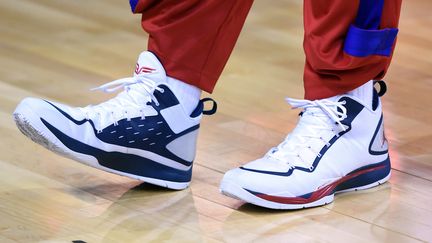 Blake Griffin de l'équipe de basket Los Angeles Clippers porte des sneakers Air Jordan, ici en octobre 2014 (illustration). (ETHAN MILLER / GETTY IMAGES NORTH AMERICA)