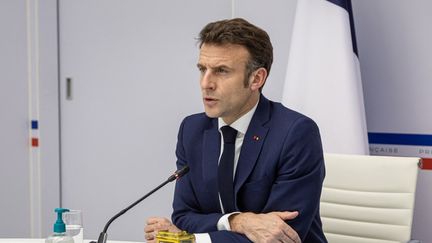 Le président de la République Emmanuel Macron à l'Elysée, à Paris, le 24 février 2023. (CHRISTOPHE PETIT TESSON / AFP)