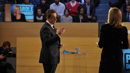 Sur le plateau de "Parole de Candidat", lundi 12 mars, le candidat UMP a balay&eacute; les accusations de "Mediapart". (PHILIPPE WOJAZER / REUTERS)