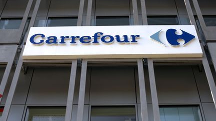 Le si&egrave;ge social de Carrefour en France, &agrave; Boulogne-Billancourt (Hauts-de-Seine), le 8 mars 2012. (THOMAS SAMSON / AFP)