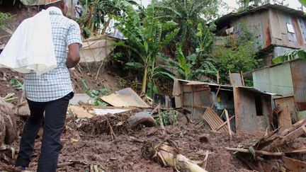 Une coulée de boue dans un bidonville à Mayotte a fait cinq morts cette semaine sur l'ïle.  (ORNELLA LAMBERTI / AFP)